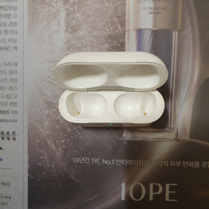 에어팟 프로 2세대 라이트닝 본체