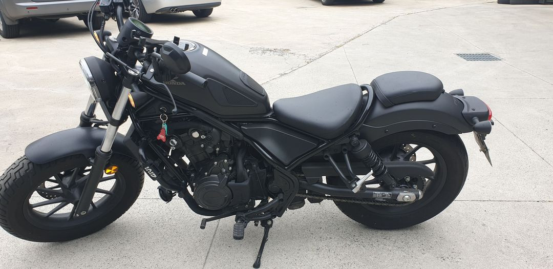 오토바이 혼다(레블500)블랙 이미지