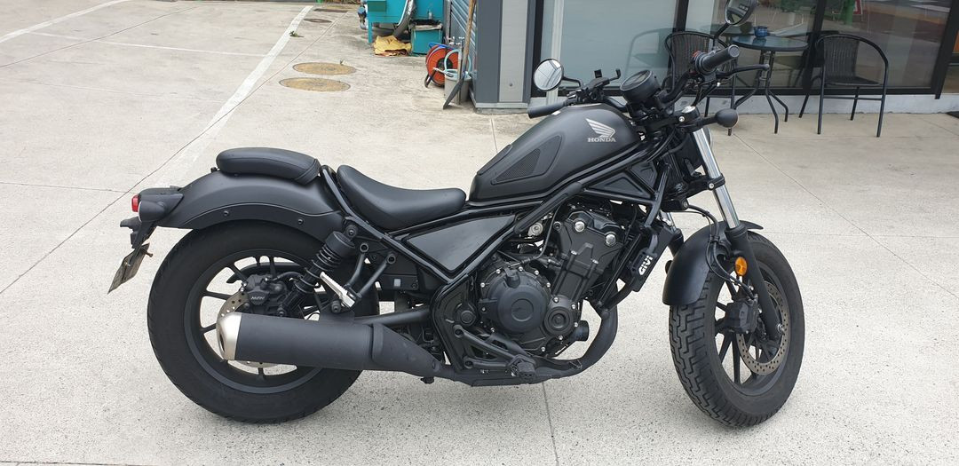 오토바이 혼다(레블500)블랙 이미지