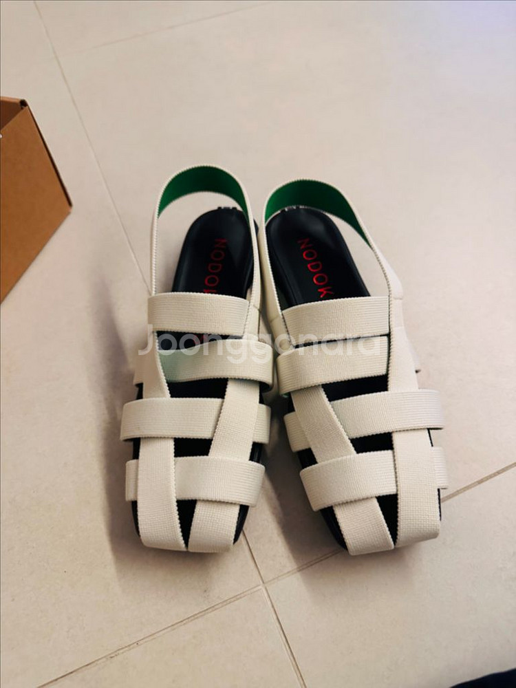 NODOKNITS 스퀘어 우븐 샌들 오프화이트 240--0