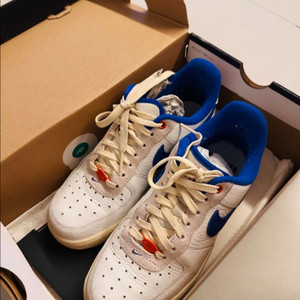 나이키 에어포스 1 07 LX 240