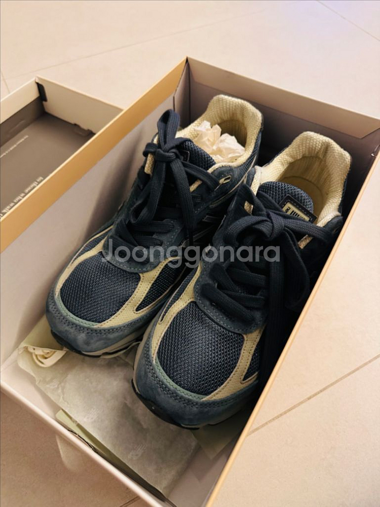 뉴발란스xAuraLee 990v4--0