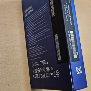 삼성 990 EVO M.2 SSD 2TB 새제품입니다.