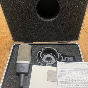 AKG C214 콘덴서 마이크 팝니다