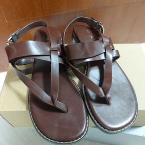 쪼리 샌들