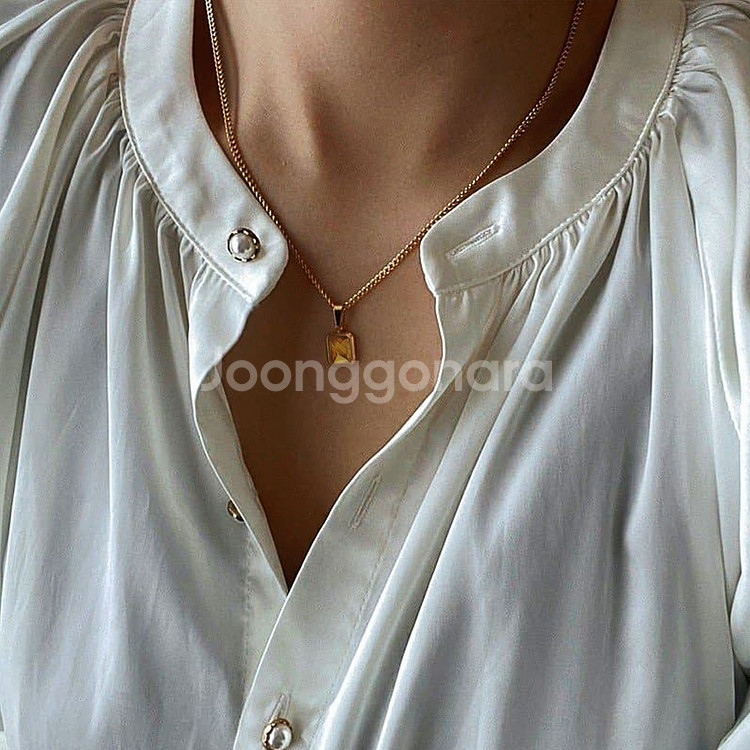 써지컬스틸 새상품 블루,댄싱오렌지스톤 스퀘어 목걸이--1