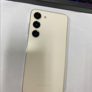 자급제 갤럭시S23 크림 외관깔끔 256GB 무잔상