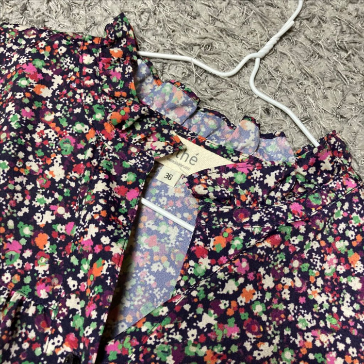 아떼 바네사브루노 블라우스 이미지