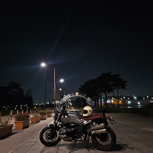 알나인티 스크램블러 ( R NINE T R9T)