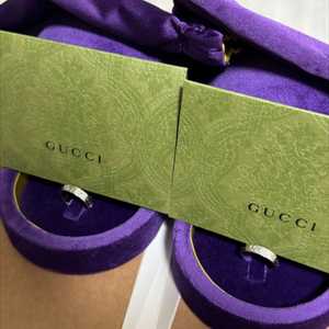 구찌(GUCCI) 아이코닉 18K 화이트골드 반지 2개