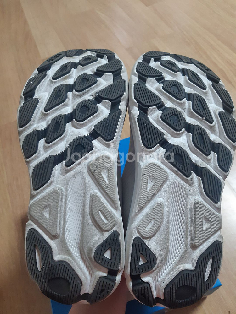 호카 클리프톤9--1