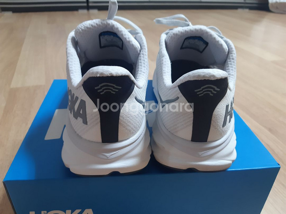 호카 클리프톤9--4