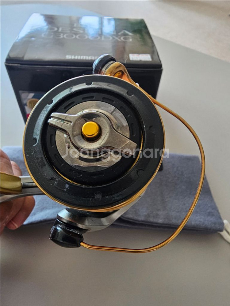 낚시 릴 데스피나 C3000DXG 팝니다.--2