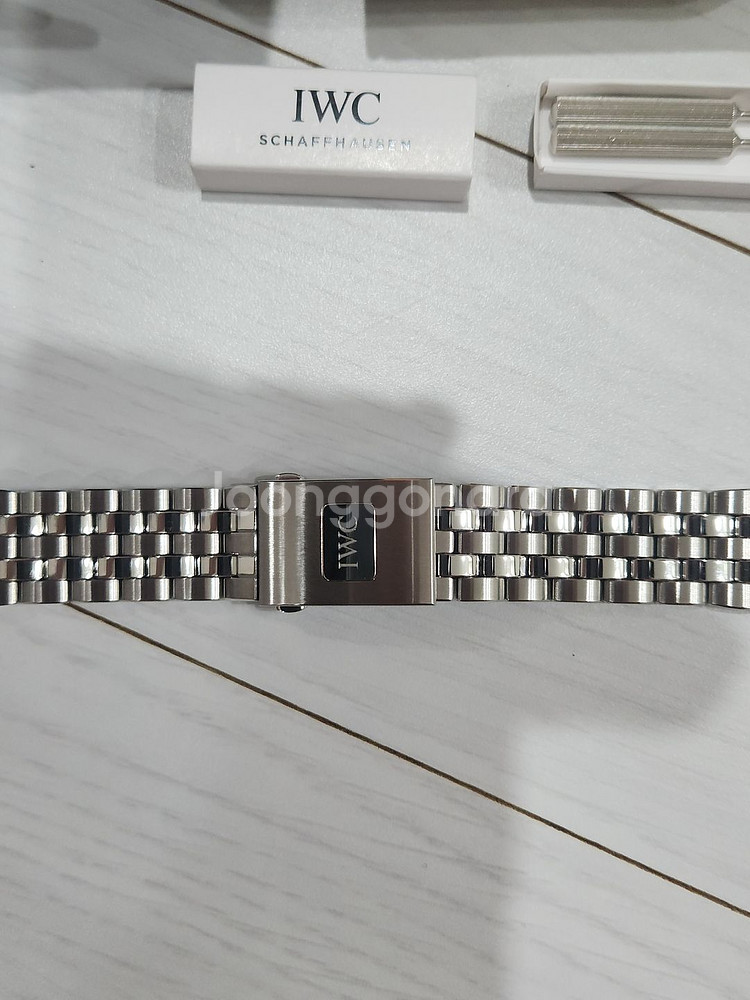 IWC 파일럿 크로노그래프 43 브레이슬릿 판매합니다.--3