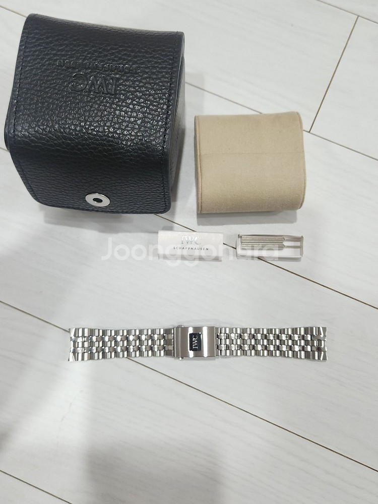 IWC 파일럿 크로노그래프 43 브레이슬릿 판매합니다.--0