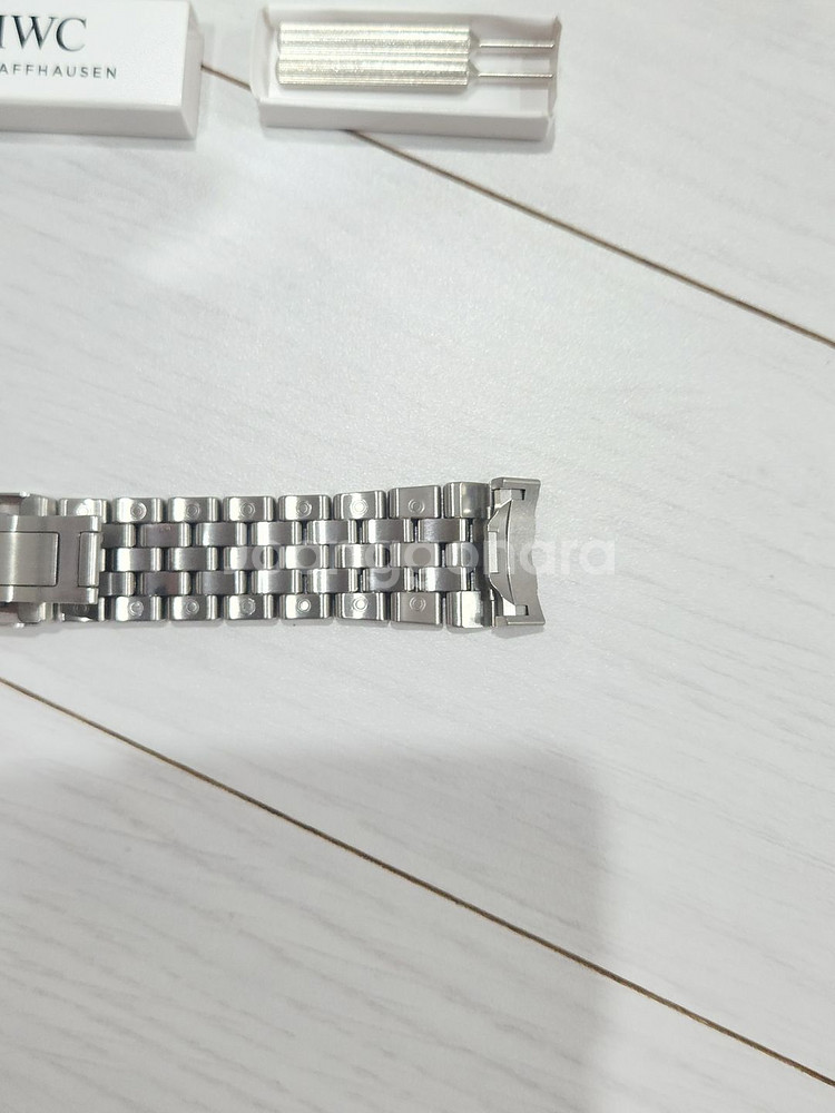 IWC 파일럿 크로노그래프 43 브레이슬릿 판매합니다.--5