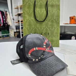 구찌 킹스네이크 볼캡