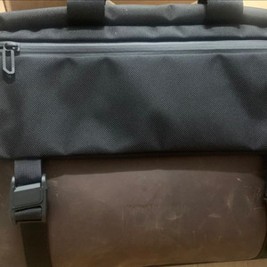 워터필드 메신저백 가방