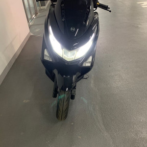 대림 UHR125 125CC 블랙 색상 오토바이