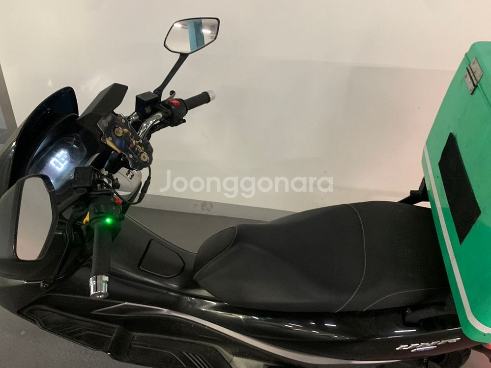 대림 UHR125 125CC 블랙 색상 오토바이--3