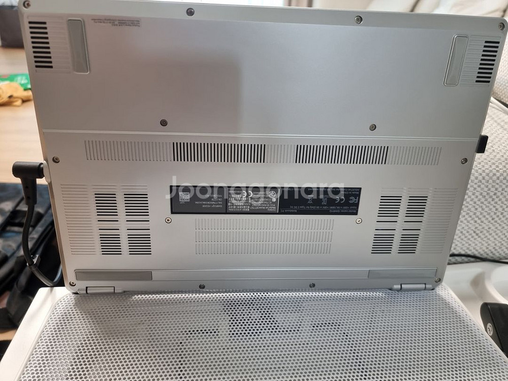 에이수스 게이밍 노트북 화이트 ASUS ROG제피러스--5