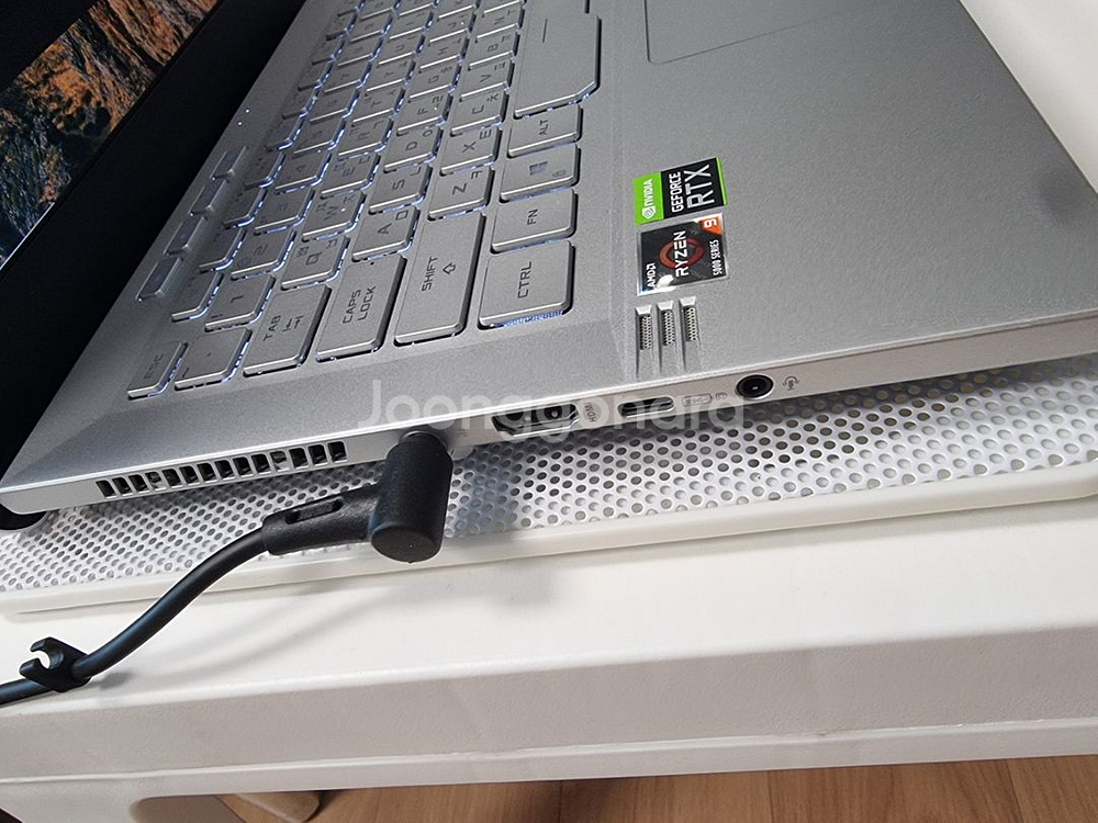 에이수스 게이밍 노트북 화이트 ASUS ROG제피러스--6