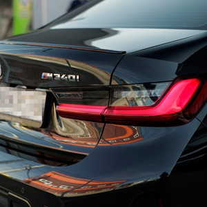 BMW M340i LCI 2 순정 리어 스포일러