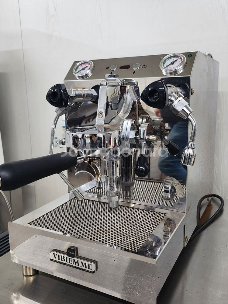 비비엠 모도바 슈퍼 에스프레소 머신--1
