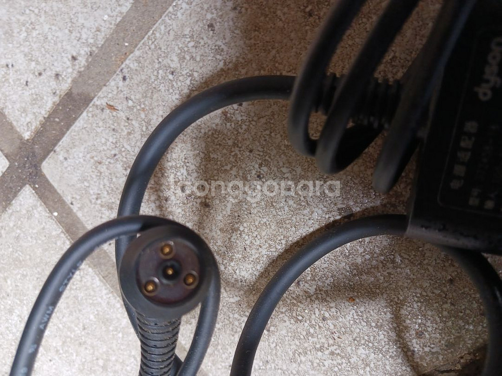 다이슨 고대기, 어뎁터 처분--2