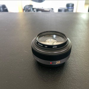 파나소닉 루믹스 20mm F1.7 (구형)