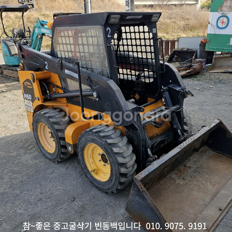 바우 스키로더 M60 17년식 55마력 스키드로더--4