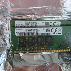 DDR4 8GB 2400T 메모리 2개 팝니다