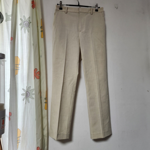 유니클로 신축성 있는 남성바지 슬랙스M