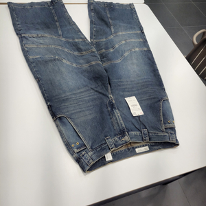 택배 대구zara 자라 베기진청바지 44사이즈 허리34