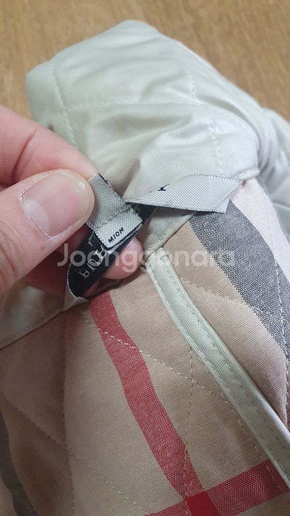 여성 버버리퀄팅점퍼S사이즈상태깨끗좋습니다--7