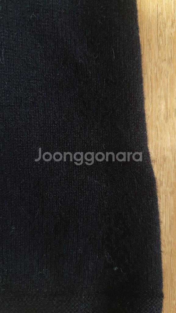 한섬타임 캐시미어100%반목폴라니트반팔티85--5