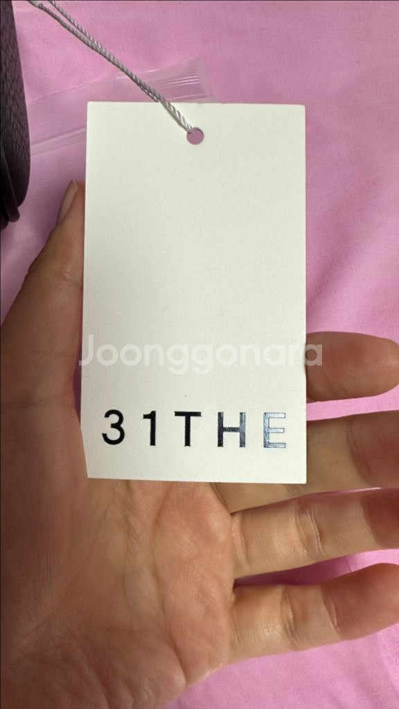 (새상품) 31THE 원통형 가죽 체인 숄더백 팝니다--2