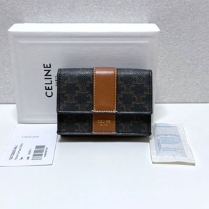 셀린느 트리오페 스몰 반지갑 탄컬러 10D572BZ9