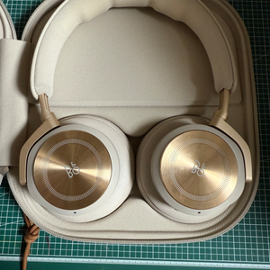 뱅앤올룹슨 Beoplay HX 헤드폰