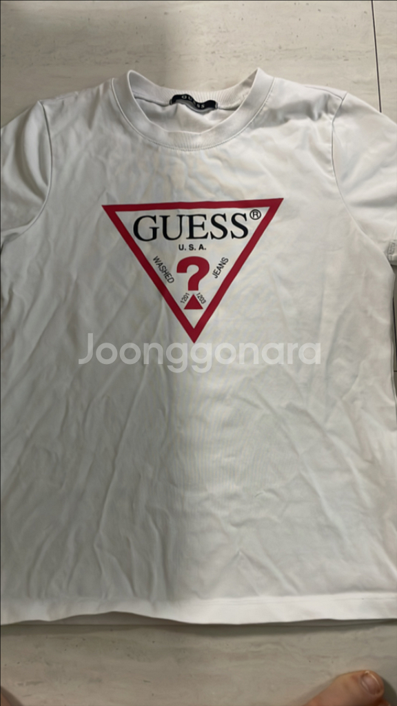 GUESS Jeans S/S 오리지날 삼각 싱글반팔티--1