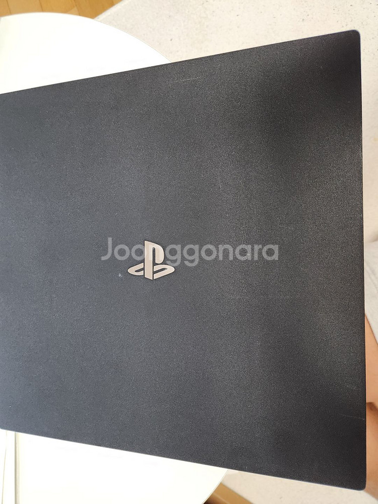 PS4 Pro 1TB + 컨트롤러 2개--1