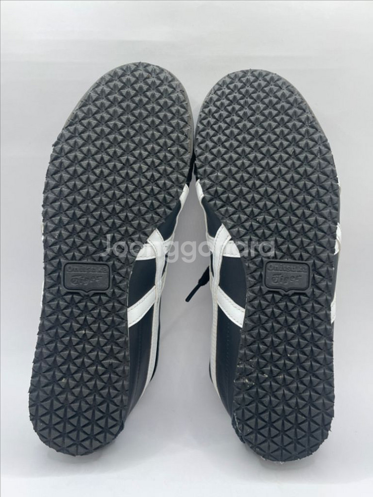 오니츠카타이거 멕시코66 블랙 화이트 240mm--6
