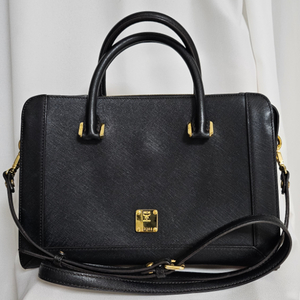 정품))MCM 블랙 도트백