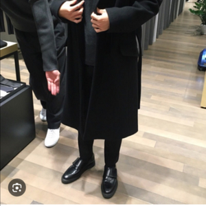띠어리 로브코트xs삽니다