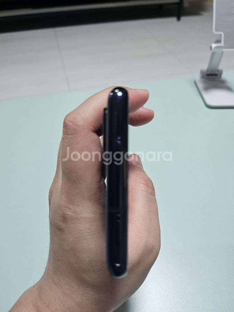 갤럭시 S20fe 네이비 상태 좋습니다.--10