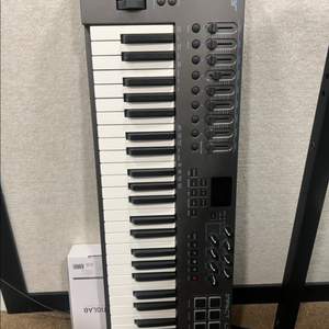 넥타 임팩트 lx49+ 마스터키보드 49건반