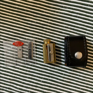 DUX 황동 연필깎이