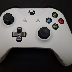 Xbox One S 화이트 컨트롤러