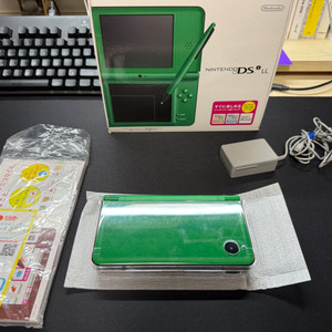 닌텐도 DSI LL(XL) 초록색