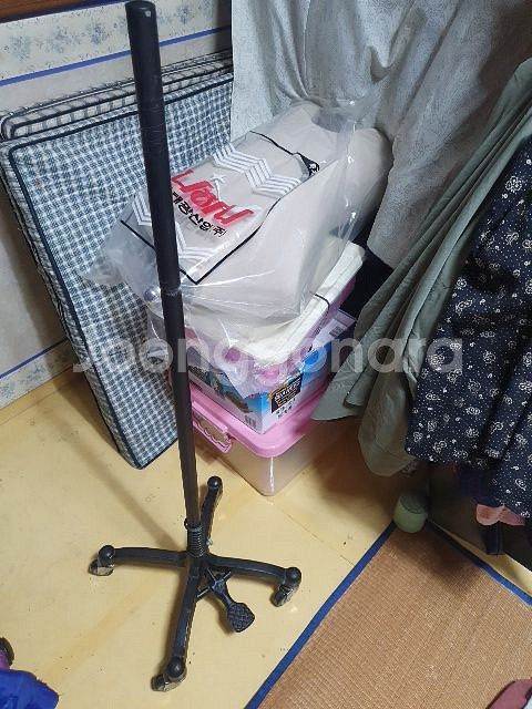 바퀴형 마네킹 철제다리부만 ( 몸통없음)--7